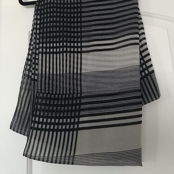 Calvin Klein Infinity Scarf - Picture 1 of 1